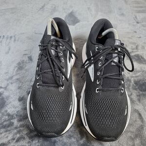 Brooks Men's Ghost 15 Running Sneakers Black/White Sz 10